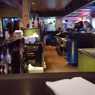 Early crowd, moments before the rush!