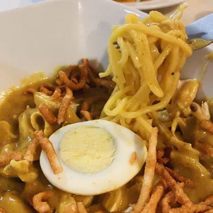 IG: @foodsbysachi   Curry Noodle