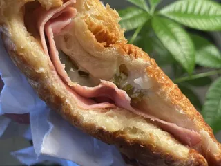 Friend's Donuts & Subs