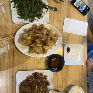 47. Stir Fry Beef Rice Noodles 47.