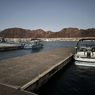 Dock leaving restaurant