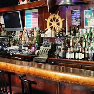 Bar at the Harbor Inn