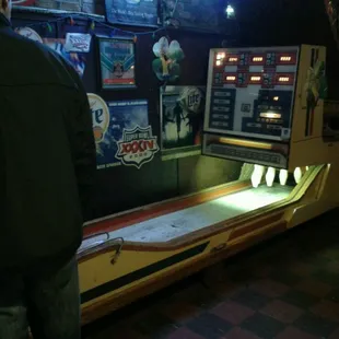 Cool bowling game. Just like the one we had in our basement when I was a youngster.