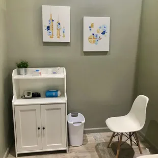 Vaccination and health screening room