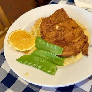 Kid&apos;s Chicken Breast With Mac &apos;N&apos; Cheese