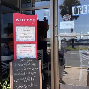 the entrance to the restaurant