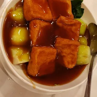 Braised Tofu with Vegetable / 紅燒豆腐
