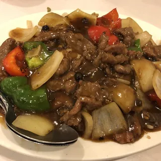 Beef Chow Fun with Black Bean Sauce / 豉召牛河