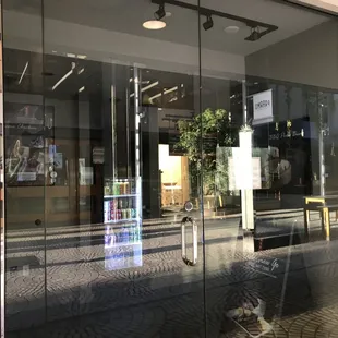 Front door at Harborview Go at the Embarcadero Center 4 in San Francisco.