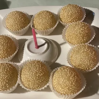 Deep-Fried Sesame Balls