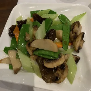 Black Mushrooms with Mustard Greens