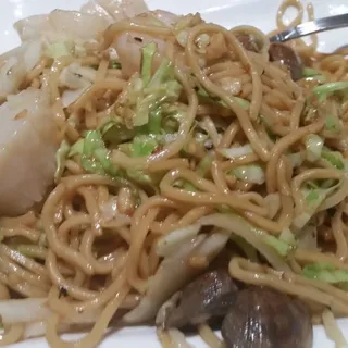 Combination Seafood Stir Fried Garlic Noodle