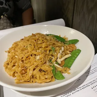 Tossed Noodles with Salmon Meat Sauce