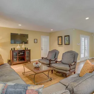 Harbour Landing Apartments