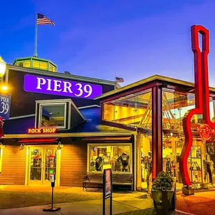 Hard Rock Cafe SF @ Pier 39