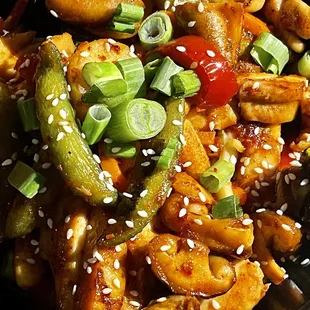 Spicy chicken rice bowl w/extra veggies subbed for the rice - again, another reasonable low carb option here.