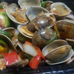 Clams in garlic sauce!!! Delicious!!!