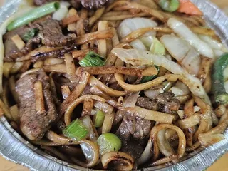 Chef Quang Guyanese Chinese Express