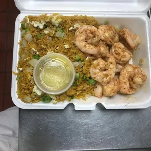 Steam jumbo shrimp with egg fried rice