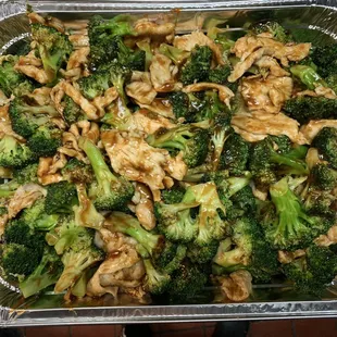 Pan of chicken and broccoli