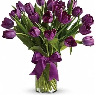 This is the bouquet I paid for, which according to the photo, contains at least 20 bulbs.