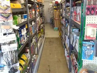 El Clavo Hardware Stores