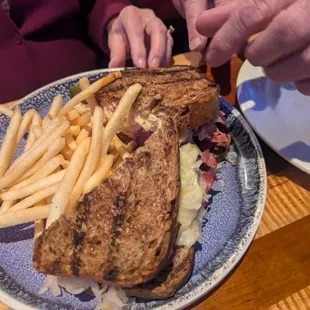food, chicken wings and fried chicken