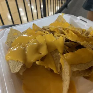 Nachooooos