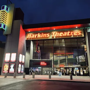 Harkins Theatres Pavillions 12