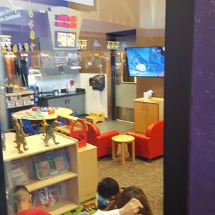 Kid&apos;s Play Area