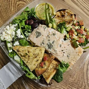 Mediterranean Salmon Fatoosh Salad