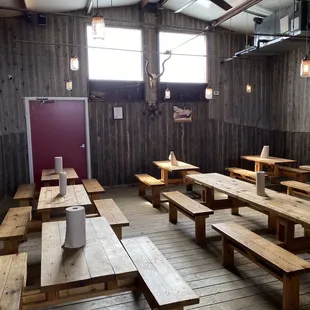 sushi and sashimi, interior