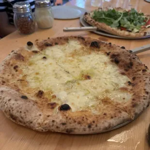 Quattro Formaggi Pizza