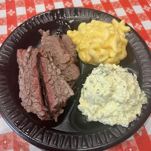 1 Meat Plate - brisket, Mac and cheese, potato salad