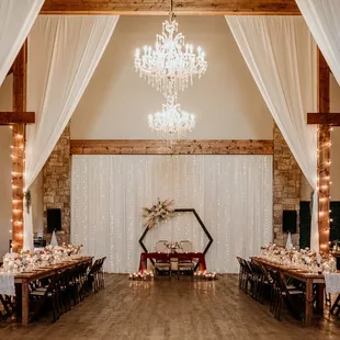 Intimate Barn Layout