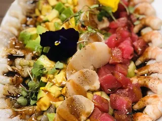 Emporio Sushi Y Mariscos- Fontana