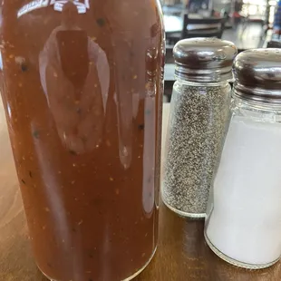 Thin consistency and tangy bbq sauce was just right.