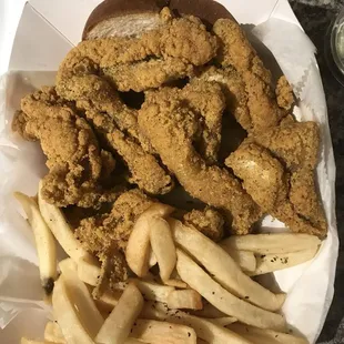 Catfish Nuggets Fries