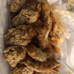 6 wings fried hard with mild sauce and black pepper