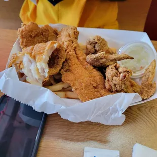 2pc catfish and 2pc lemon pepper wings with fries