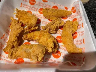 Hoots Wings by Hooters