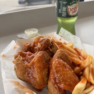 6 wings mild sauce &amp; pepper