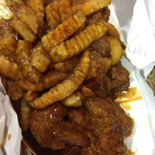 6 piece wing with extra mild sauce hot sauce salt and pepper