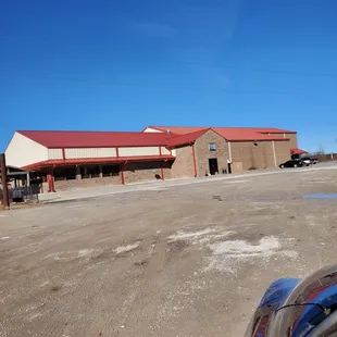 a view of the outside of the building