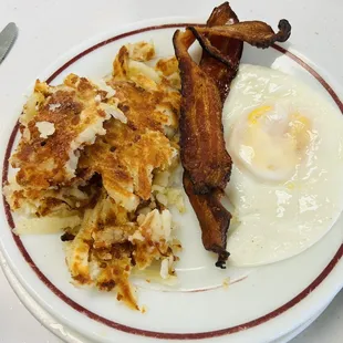 Crispy hashbrowns, bacon, eggs