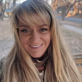 Angela r.