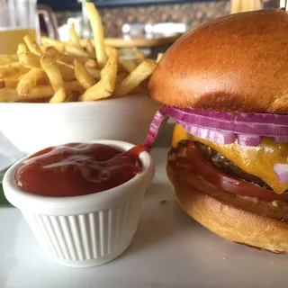 Deluxe Cheeseburger