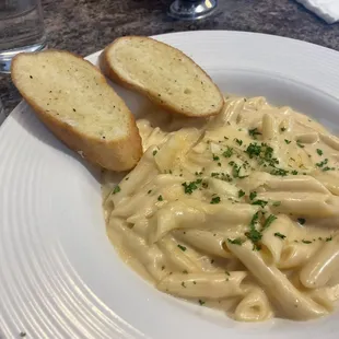 Pasta Alfredo...tasted like melted plastic