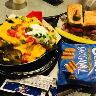 Free point Feast! Nachos supreme and club sandwich on wheat. On casino floor and great use of $20 casino coupon!