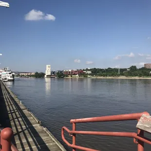 Boat launch dock